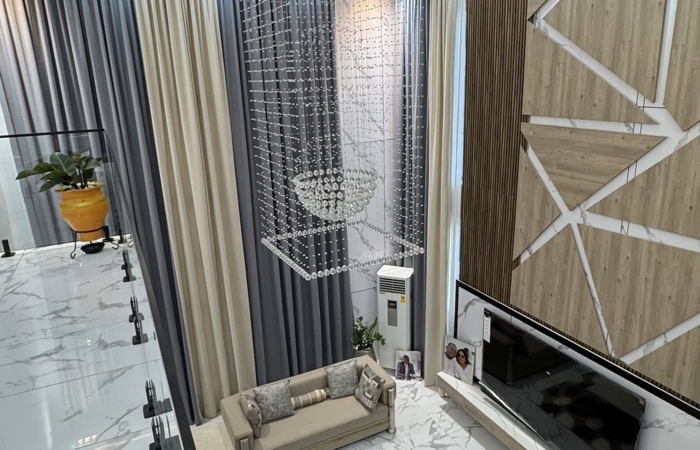 Feature Wall & Interior Décor
